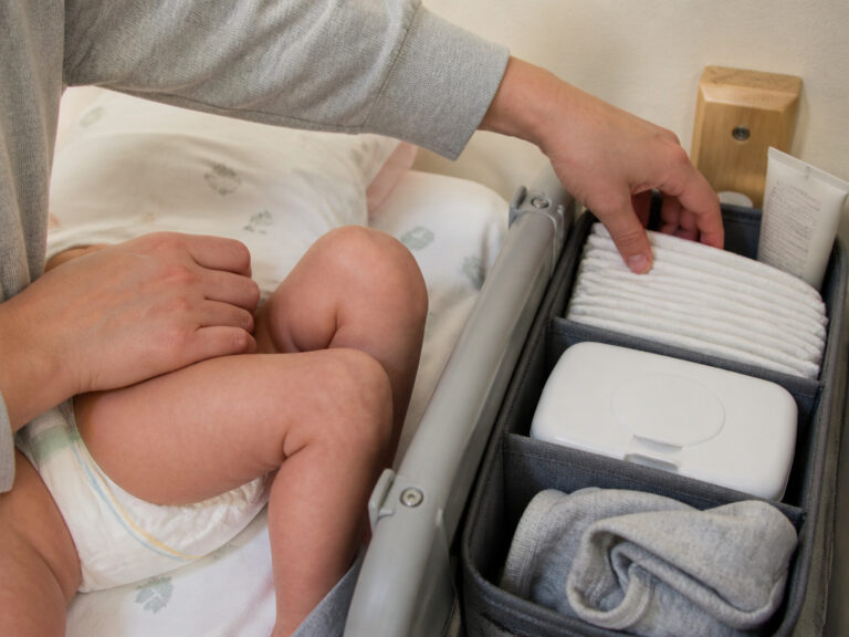 How to Change a Diaper: Step-by-Step Guide for New Parents